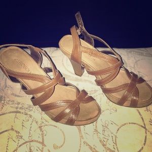 AEROSOLES Headliner Brown Sandals